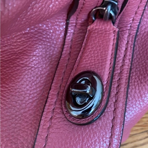Coach Edie 31 Shoulder Leather Purse - Picture 11 of 11